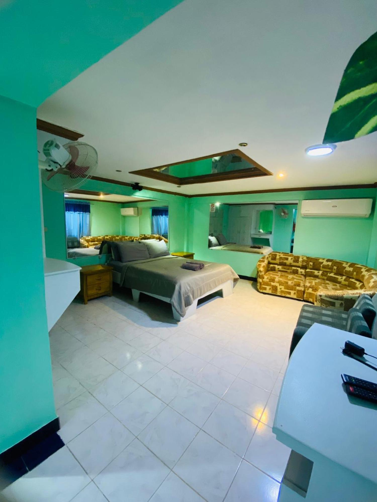 Arizona Beach Resort, Subic Bay, Philippines 2200 Olongapo Exterior foto